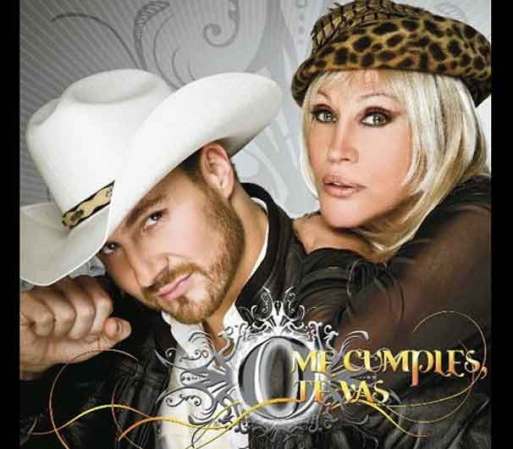Entre las estrellas con las que ha compartido escenario están Laura León y Ninel Conde.