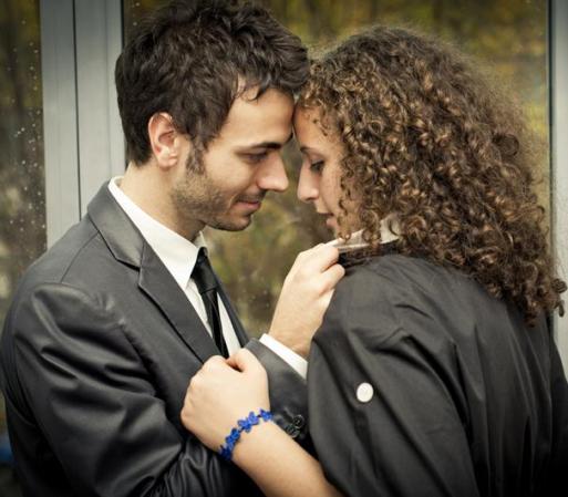 "Para aliviar la tensión sexual entre nosotros". Sucede a menudo: conoces a alguien, un amigo o un compañero de oficina y la tensión sexual es evidente, y hasta incómoda. A veces, lo mejor, es cortar por lo sano y correr a la cama (u hotel) más cercano.