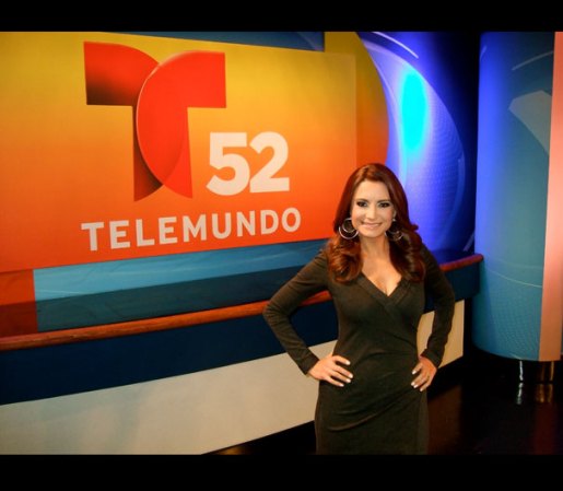 Azalea Íñiguez: Presentadora y Reportera