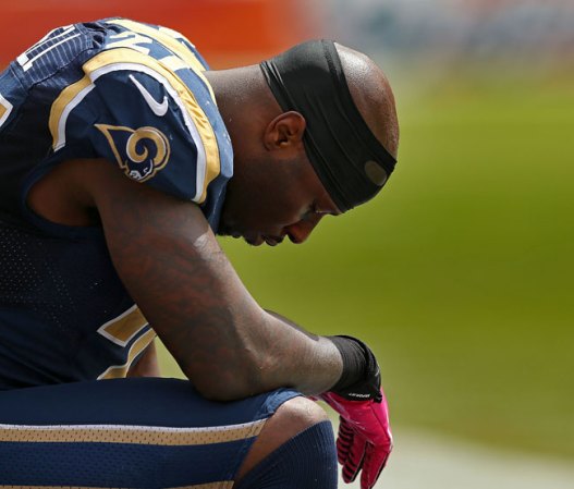 Los Miami Dolphins impusieron su potencia ante los Rams de Saint Louis, con una victoria 17-14.