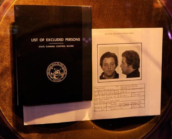 Documento oficial del gobierno de Nevada en el que se declara al mafiosos Tony Spilotro persona non grata que no puede entrar a los casinos debido a sus conexiones con el crimen organizado.