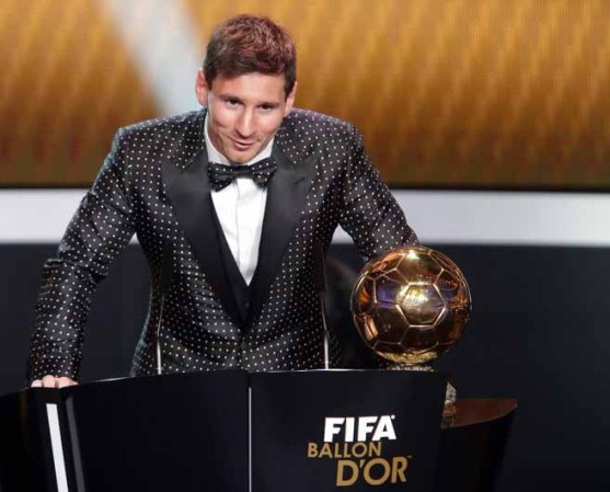 Lionel Messi volvió a engrandecer la historia del fútbol mundial al convertirse en el primer futbolista que gana cuatro veces seguidas el Balón de Oro al mejor jugador del año de la FIFA.