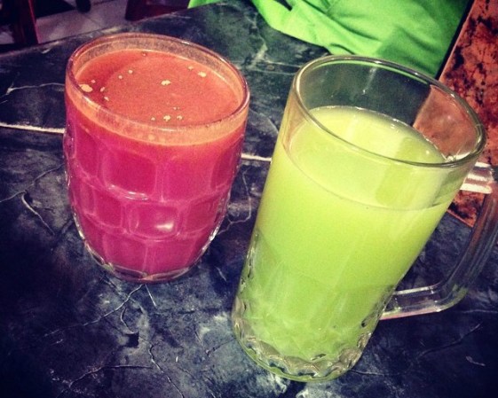 Pulque. Principalmente su producción se realiza en los estados de Hidalgo y Tlaxcala, en el centro de México, y hay una gran variedad de sabores a los que se les antepone la palabra “curado” a la fruta empleada, por ejemplo: curado de tuna, curado de fresa, etc.