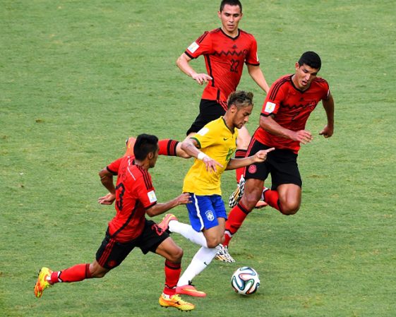 Imágenes del partido entre Brasil y México librado el 17 de junio como parte de la Copa Mundial 2014.