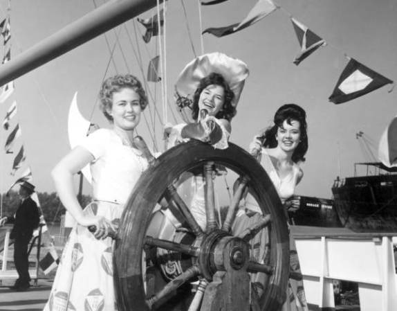 Mujeres pirata en el Carnaval de Gasparilla (Tampa, 1962) que todavía se celebra.