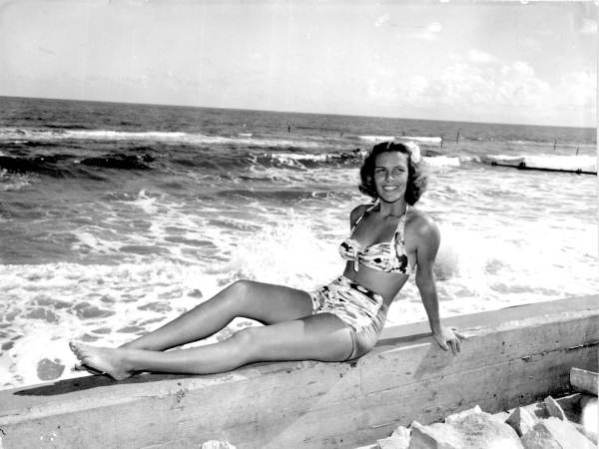 Florence Lainhart se gano (con méritos sobrados) el titulo Year-Round Girl de 1947.