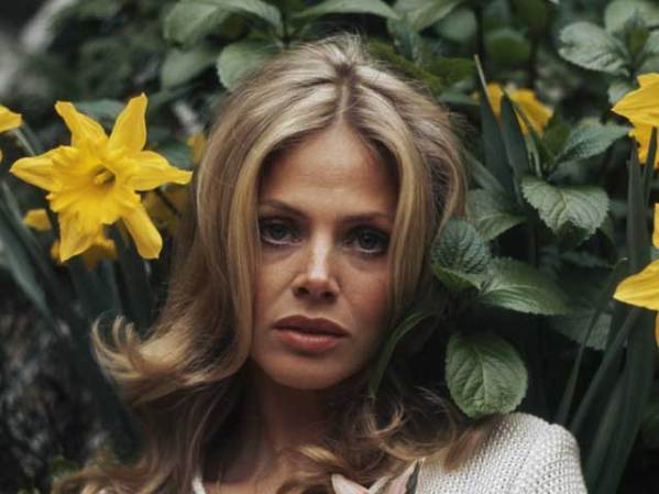 La sueca Britt Ekland maravilló a todos en "The Man with the Golden Gun" (1974).
