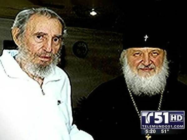 20 DE OCTUBRE, 2009: Reaparece tras una larga ausencia, en una imagen tomada durante su reunión con el metropolita Kiril Gundajaeva de la Iglesia Ortodoxa Rusa.