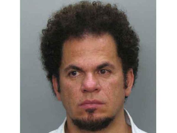 El pintor brasileño Romero Britto fue detenido por conducir en estado de ebriedad en Miami, de acuerdo con un <br />informe policial, en abril del 2009.