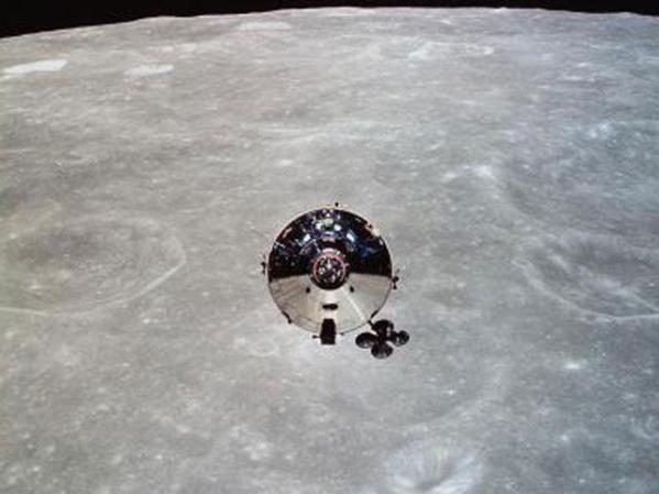 Este es el Módulo de Comando del Apollo 10, visto desde el módulo lunar Snoopy, en 1969. Con esta misión se preparó el terreno para el Apolo 11.