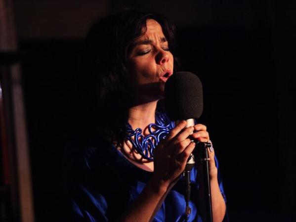 Bjork: Cantante.