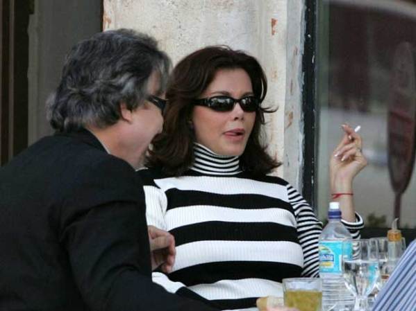 Lucía Méndez, al aire libre.