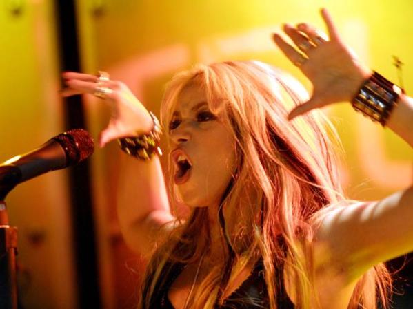 Shakira empieza a aprender a escribir canciones en inglés.