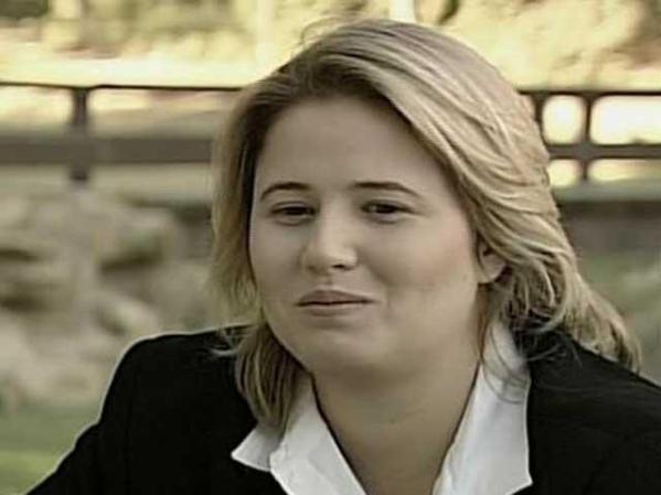 Chaz Bono, la hija de los cantantes Cher y Sonny Bono, se hizo una cirugía para transformarse en hombre.