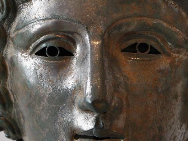 Esta pieza corresponde a finales del siglo I o principios del II de la era moderna.