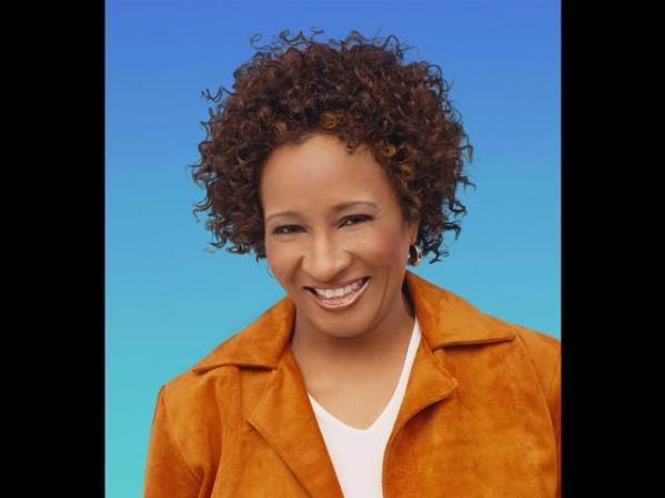 Wanda Sykes, la comediante y actriz ha actuado en películas como "Monster-In-Law" y ha dado voz a varios personajes en películas animadas.