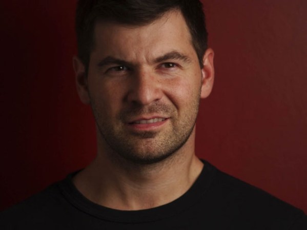 Ganador del Pulitzer en fotografía, Chris Hondros falleció mientras ejercía su labor en la ciudad libia de Misrata, durante un ataque de las fuerzas de Moammar Gadafy.