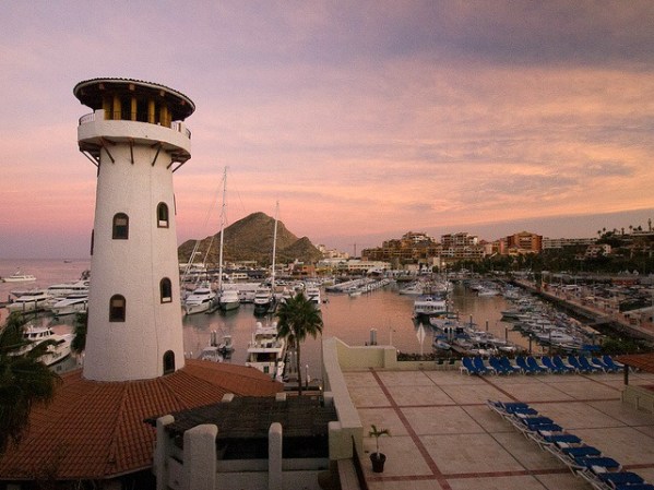 La marina de Cabo San Lucas es hermosa y del gusto de los numerosos visitantes extranjeros que día con día llegan a ella.