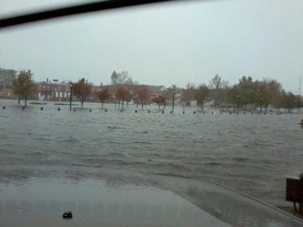 Riverhead, NY. Estas son las fotos que envían nuestros lectores vía facebook o Telemundo47.com. <br /><br />¡Haz clic aquí para mandar tus fotos de Sandy