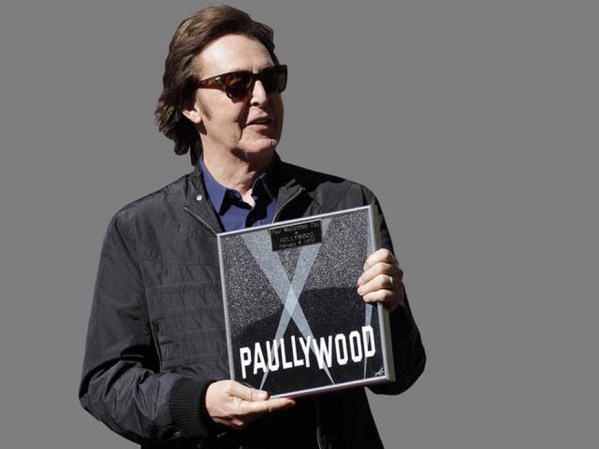 Paul Mc Cartney, es el compositor más exitoso de todos los tiempos. Recaudó 800 millones de dólares, en ventas. McCartney figura en el Libro Guinness de los récords como el "músico y compositor más exitoso en la historia de la música popular", con 60 discos de oro y ventas de 100 millones de sencillos en el Reino Unido.