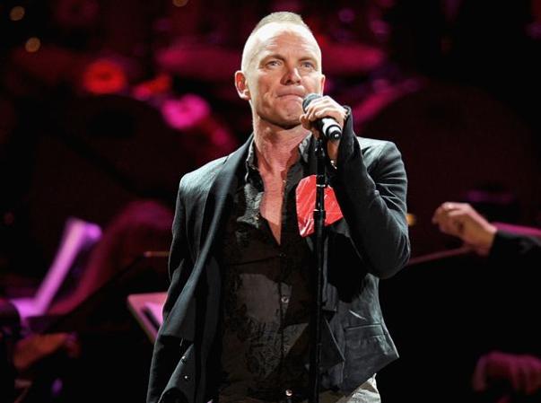 Trudie Styler, la esposa del cantante Sting y madre de cuatro de sus seis hijos, dijo en una ocasión que a su popolar marido le tiene gusto a verla con otras mujeres y que ambos son aficionados al intercambio de parejas y a los los tríos incluso en clubes de sexo.