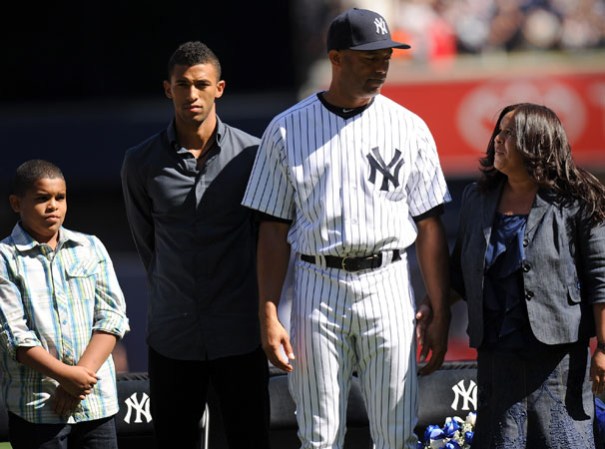 El reelevista panameño, Mariano Rivera, fue homenajeado por todo lo alto en el estadio de los Yankees de Nueva York, en vista de su última temporada en las grandes ligas.