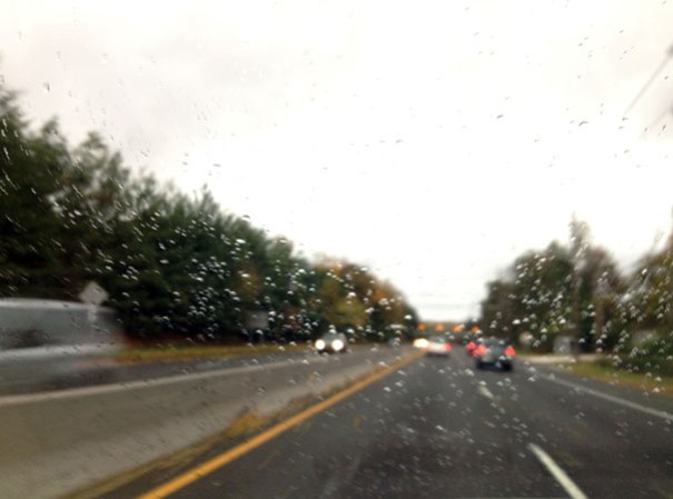 Las compañías de electricidad avisan que el servicio eléctrico podría perderse hasta por 10 días. <br /><br />¡Haz clic aquí para mandar tus fotos de Sandy