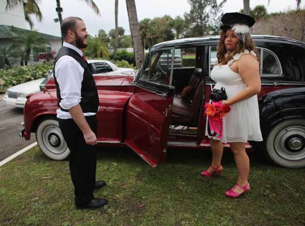 Lo único que deben pagar las parejas es la licencia de matrimonio.