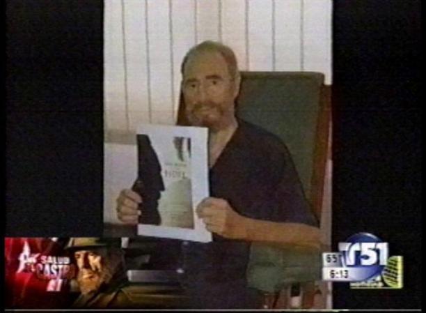 COMIENZOS DE SEPTIEMBRE: La televisión cubana muestra imágenes de Castro con batín y leyendo la prensa.