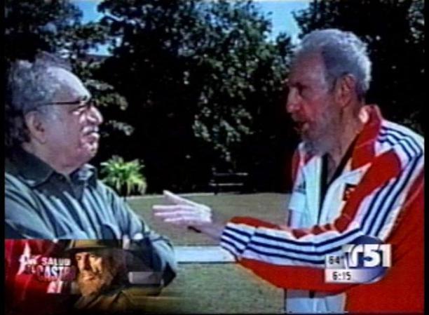 En estas imágenes Castro aparece hablando al aire libre con su amigo el escritor colombiano Gabriel García Márquez.