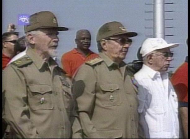1 DE MAYO, 2007: Efectivamente, el gran ausente del desfile celebrado ese día fue Fidel Castro.