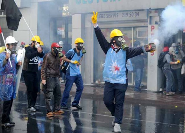 Crispación, protestas y mal ambiente mundial en el Día Internacional del Trabajo.