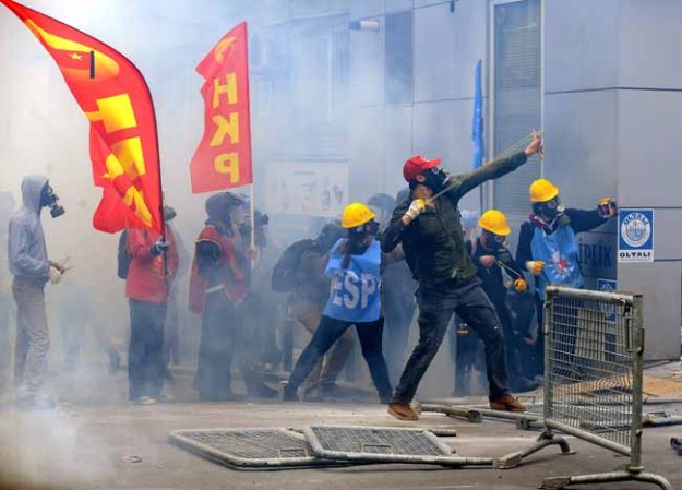 Crispación, protestas y mal ambiente mundial en el Día Internacional del Trabajo.