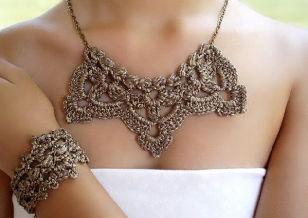 Collar tejido