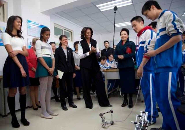 Michelle Obama destila simpatía y elegancia en China.