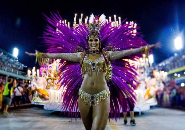 Desde África resonó la batucada que se expande en la tierra carioca con el carnaval de Rio de Janeiro el mayor espectáculo al aire libre del mundo.