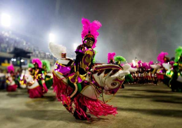 Desde África resonó la batucada que se expande en la tierra carioca con el carnaval de Rio de Janeiro el mayor espectáculo al aire libre del mundo.