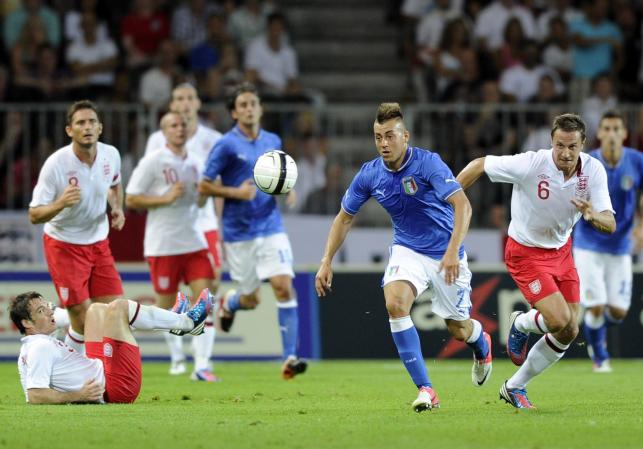 Stephan El Shaarawy de Italia en acción.