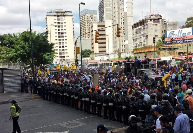 El Gobierno decidió censurar al canal de noticias NTN 24 que transmitía las protestas por todo el país. Lo sacó del aire.