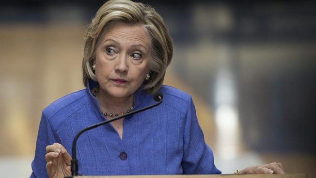 Jefa de campaña de Trump reconoce desventaja ante Clinton