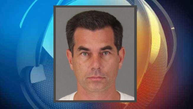 Alcalde de Murrieta es arrestado por DUI