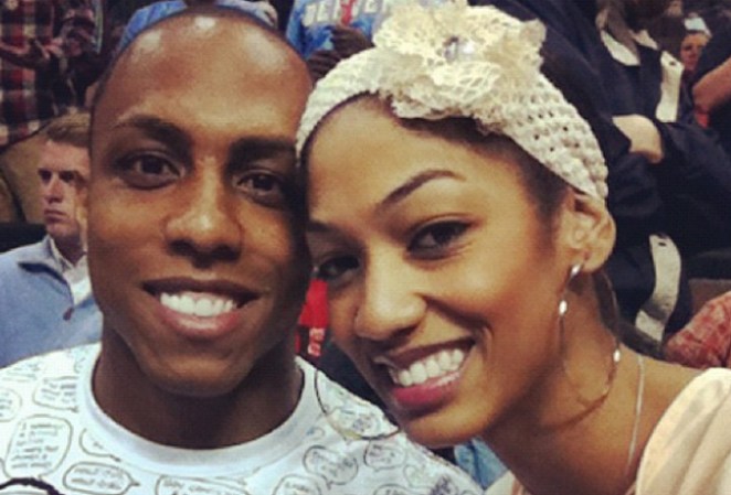 Niche Caldwell está casada con el wide receiver de los Broncos Andre Caldwell. Ella es actriz, modelo, libretista y entusiasta del yoga.