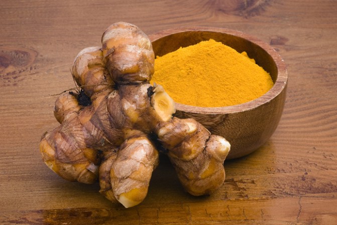 Curcuma.- Ayuda a combatir los radicales libres, excelente anti inflamatorio y protege contra la perdida de memoria.