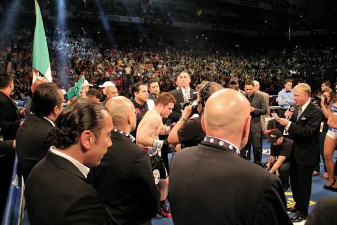 Saúl El Canelo Alvarez enfrentará a Floyd Mayweather el 14 de septiembre en Las Vegas. Un combate a muerte en lo que es el rival más difícil en la carrera del mexicano. Una pelea de invictos.