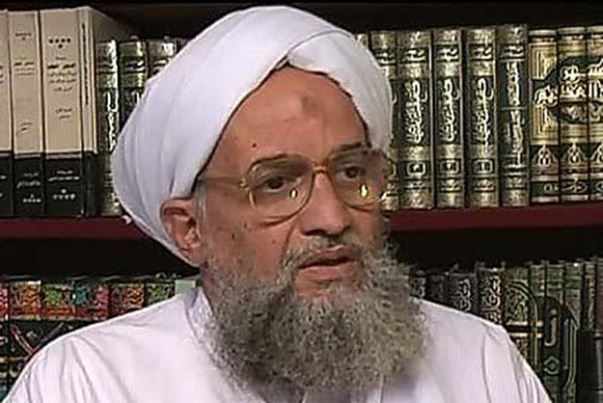 El teólogo egipcio Ayman al-Zawahiri, líder de Al Quaida, es en la actualidad el hombre más buscado por las autoridades de Estados Unidos.