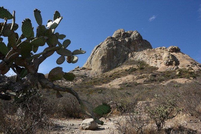 Un paisaje con sabor al México antiguo, pero en el país moderno que hoy guarda tradiciones y costumbres de “pueblos mágicos” como Bernal.