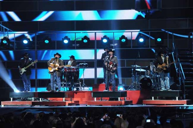 Grandes artistas nominados a los Grammy 2014: Intocable.