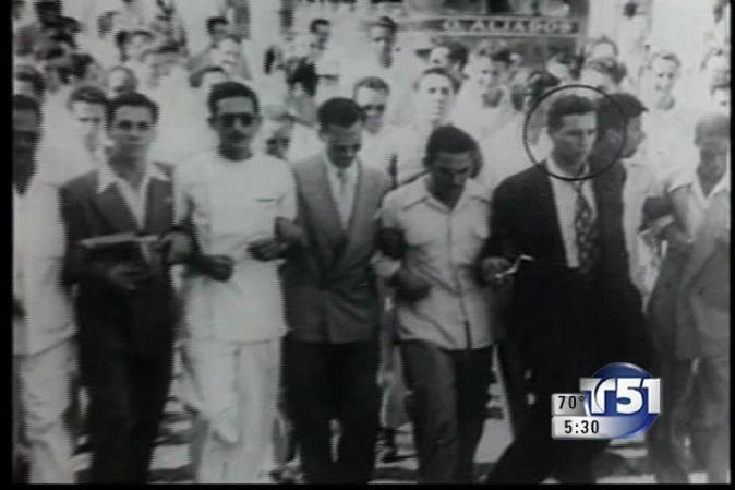 En 1950 obtuvo su diploma en leyes.