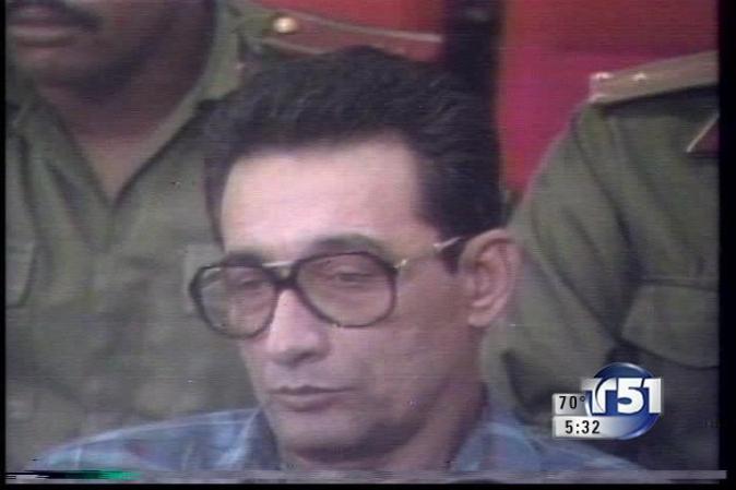 13 DE JULIO, 1989: Es fusilado en La Habana el ex general Arnaldo Ochoa junto con otras figuras del régimen.