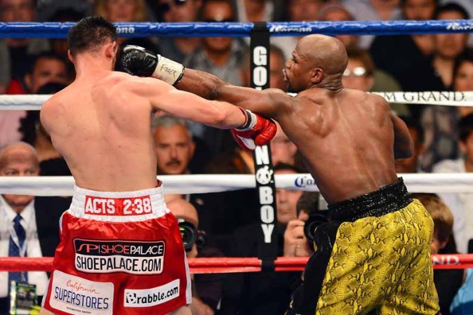 La marca de 44-0 de Mayweather Jr. justifica que la cadena de televisión "Showtime" lo firmarse por seis peleas y 200 millones de dólares.